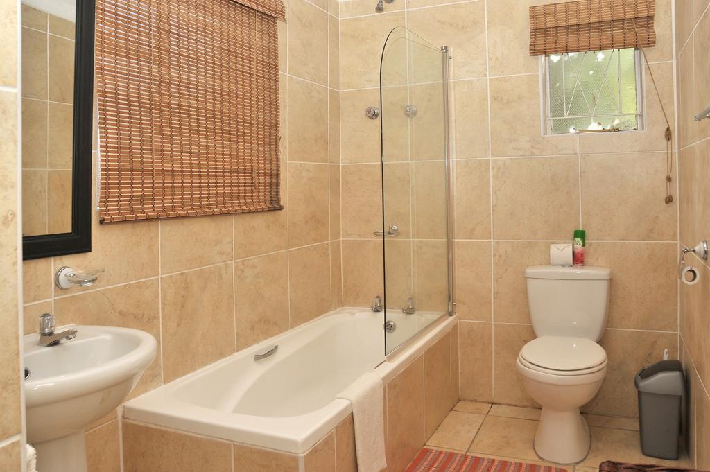 African Aquila Guest Lodge Glendinningvale Room photo